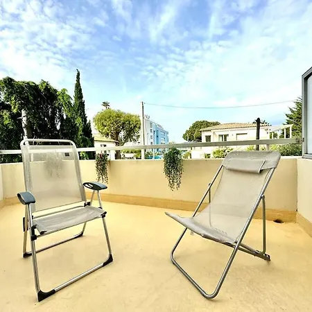 Orizzonte Di Domani : 4 Prs, 50 M Plages *